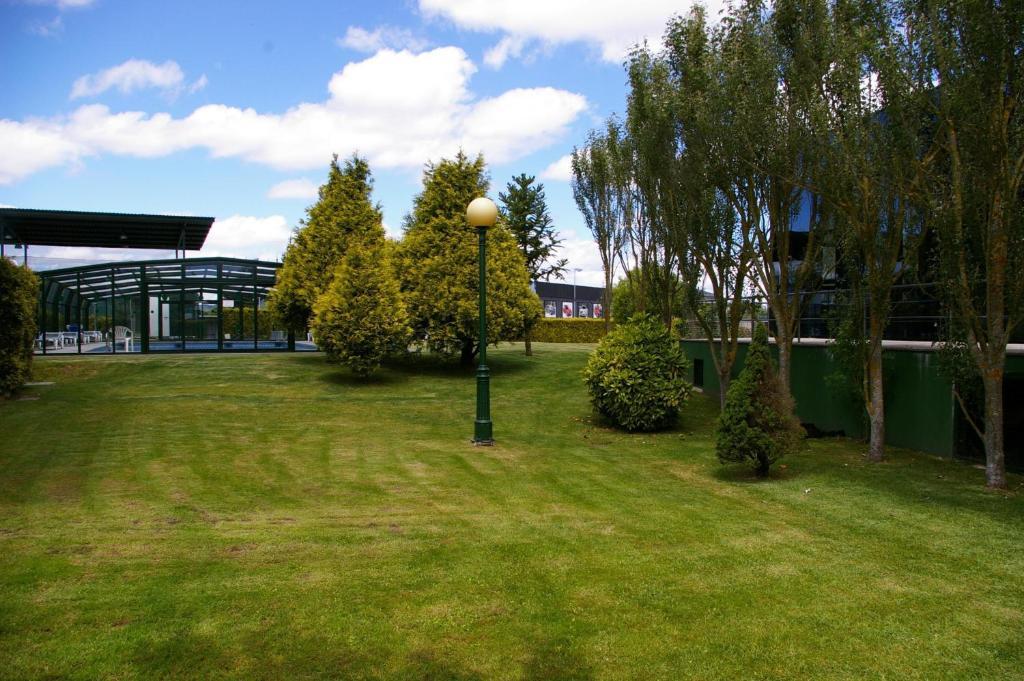 twin Room with children cot,917877043:JPEG