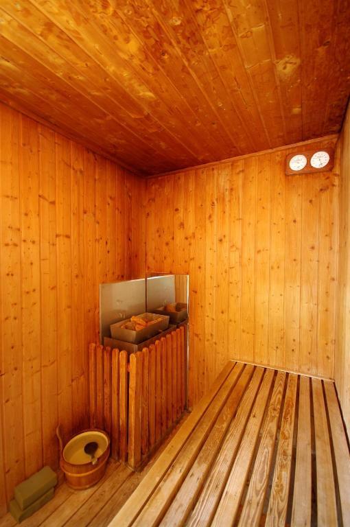 Double or Twin Room with Spa Access,108082962:JPEG